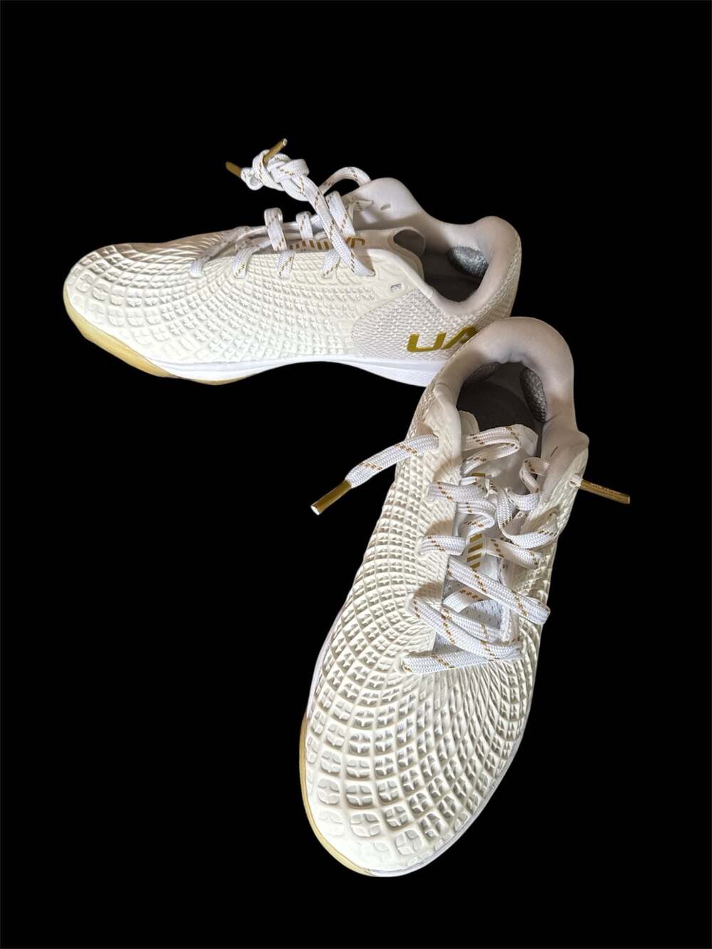 Under Armour Women's Glyde 2.0 MT Softball Cleats White Gold Size 6.5
